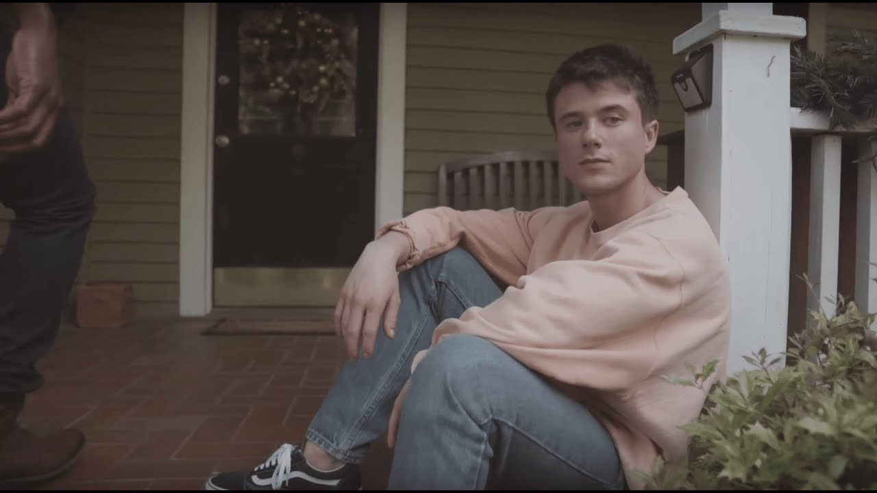 Embedded thumbnail for Alec Benjamin - Let Me Down Slowly 