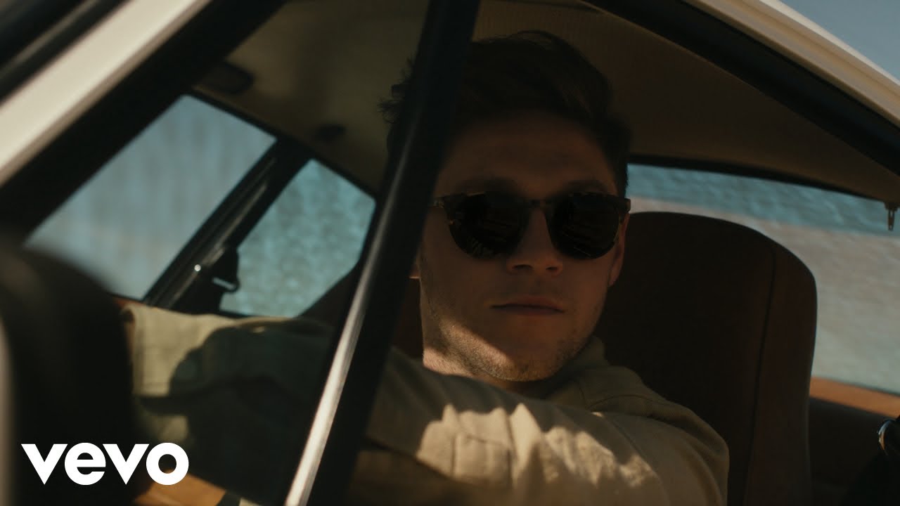 Embedded thumbnail for Niall Horan - On The Loose